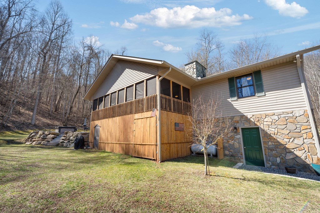 825 Posey Blanton Rd