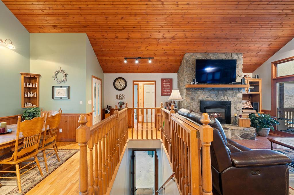 825 Posey Blanton Rd