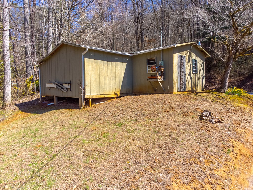 809 Locust Creek Road