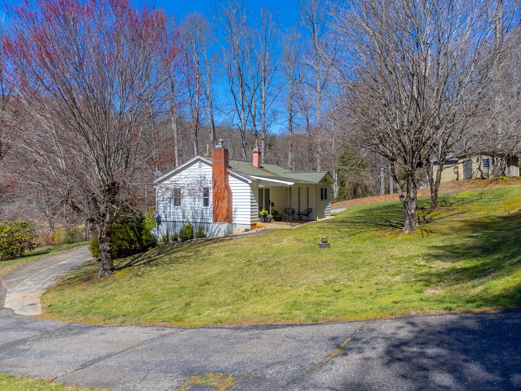 809 Locust Creek Road