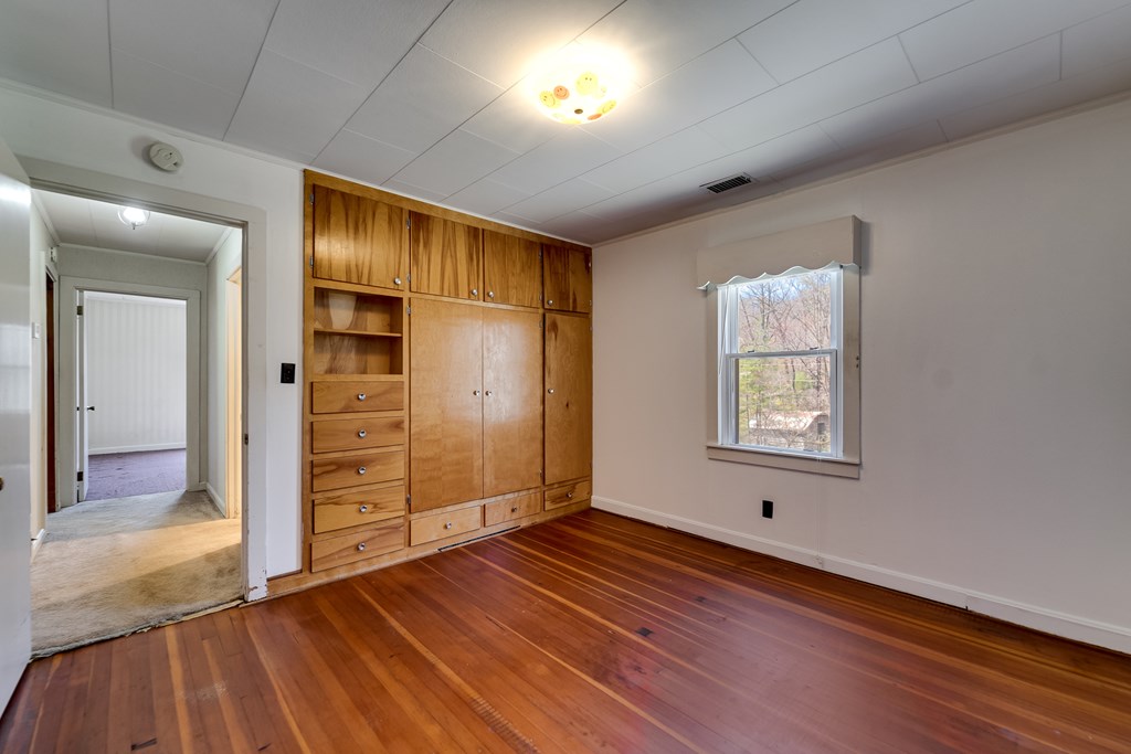 809 Locust Creek Road