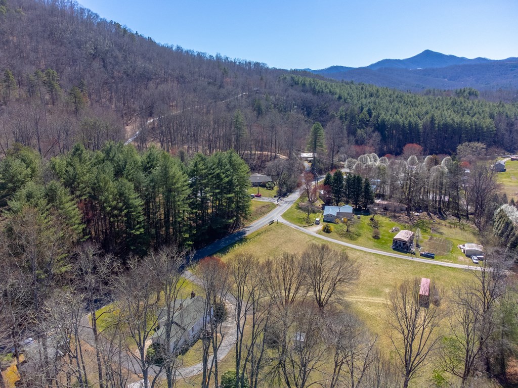 809 Locust Creek Road