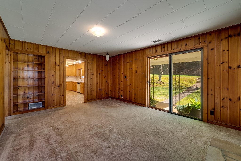 809 Locust Creek Road