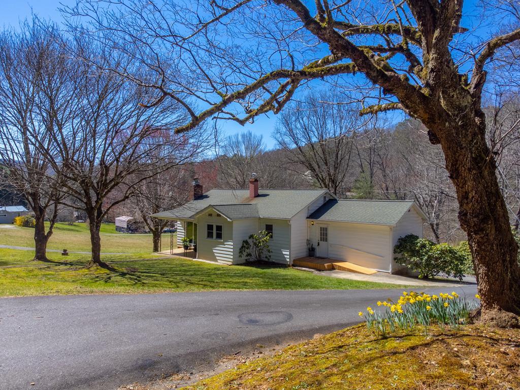 809 Locust Creek Road