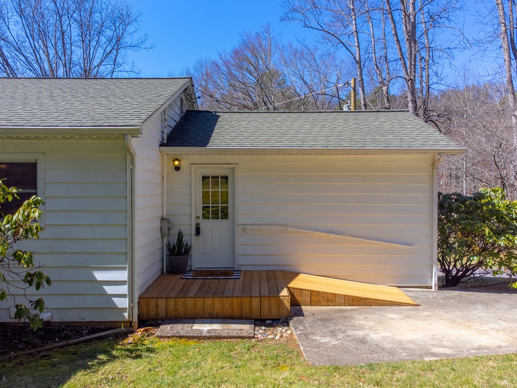 809 Locust Creek Road