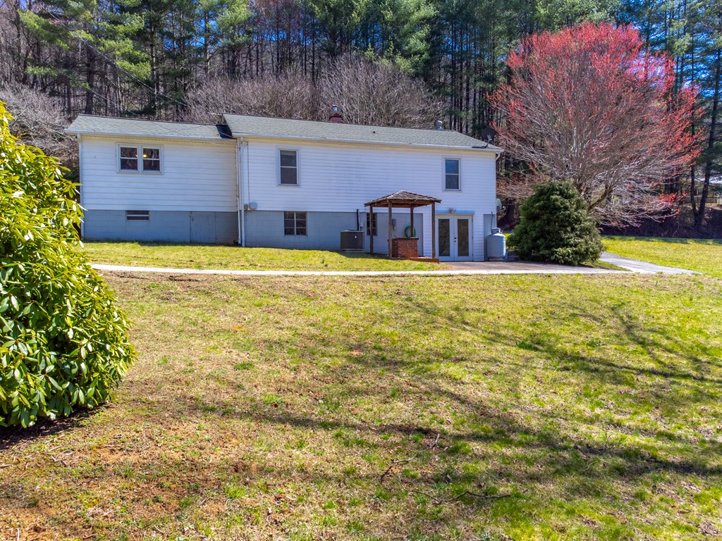 809 Locust Creek Road