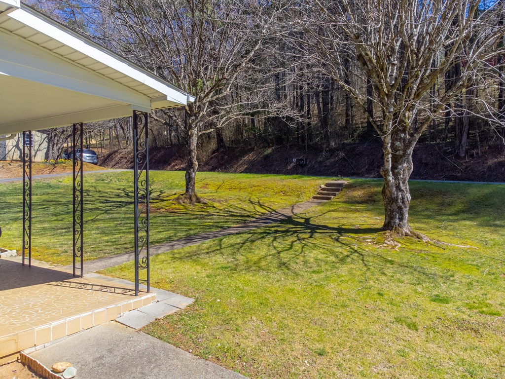 809 Locust Creek Road