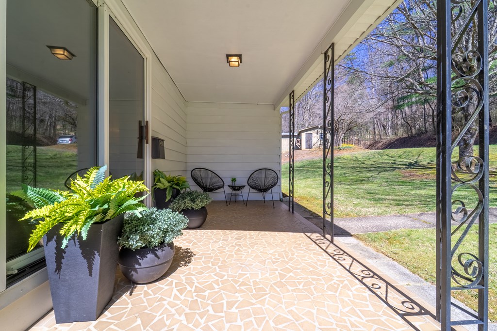 809 Locust Creek Road