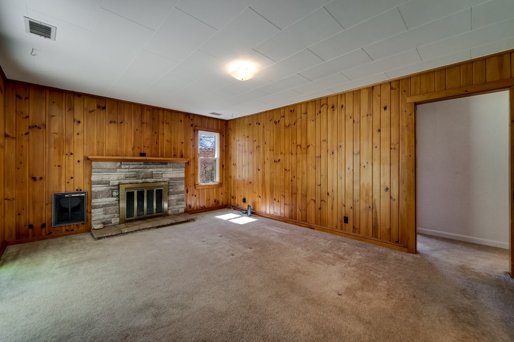 809 Locust Creek Road