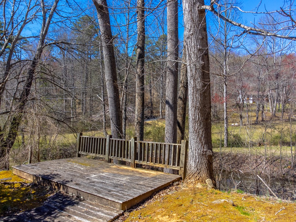 809 Locust Creek Road