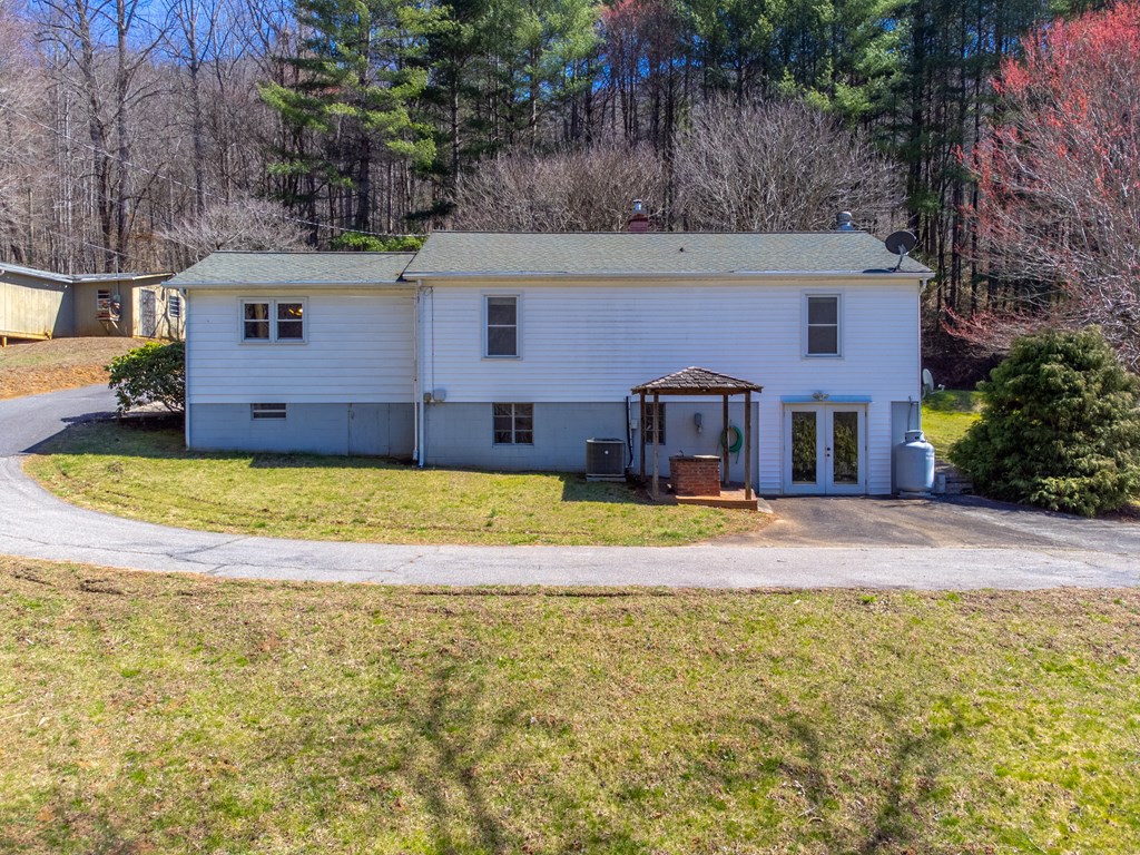 809 Locust Creek Road