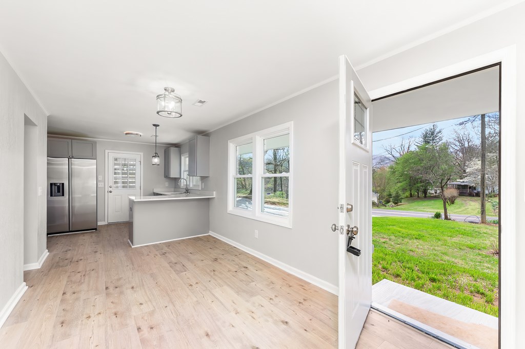 975 Middle Skeenah Rd