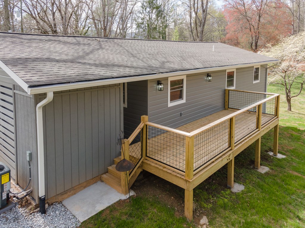 975 Middle Skeenah Rd