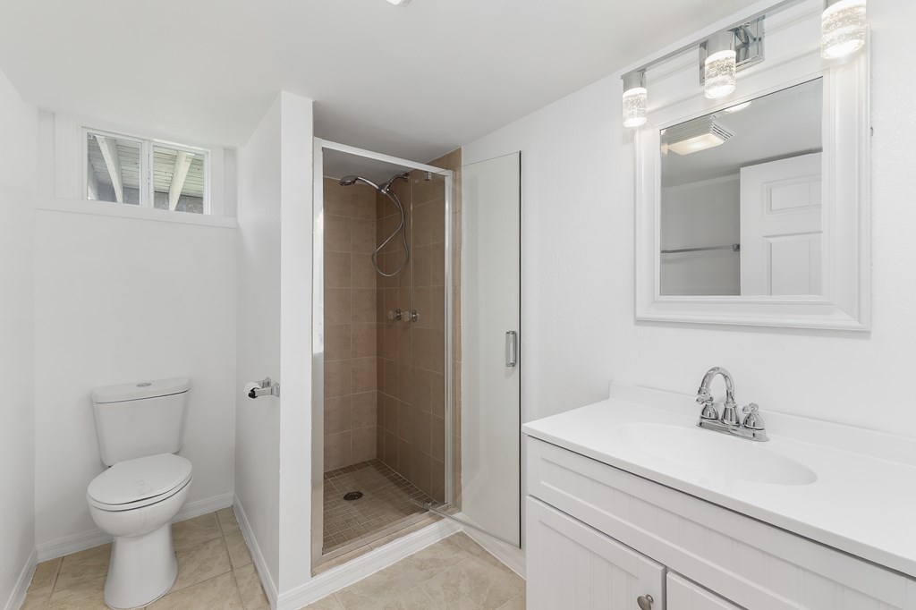 975 Middle Skeenah Rd