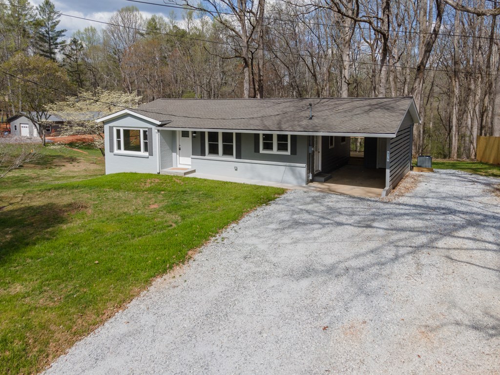 975 Middle Skeenah Rd