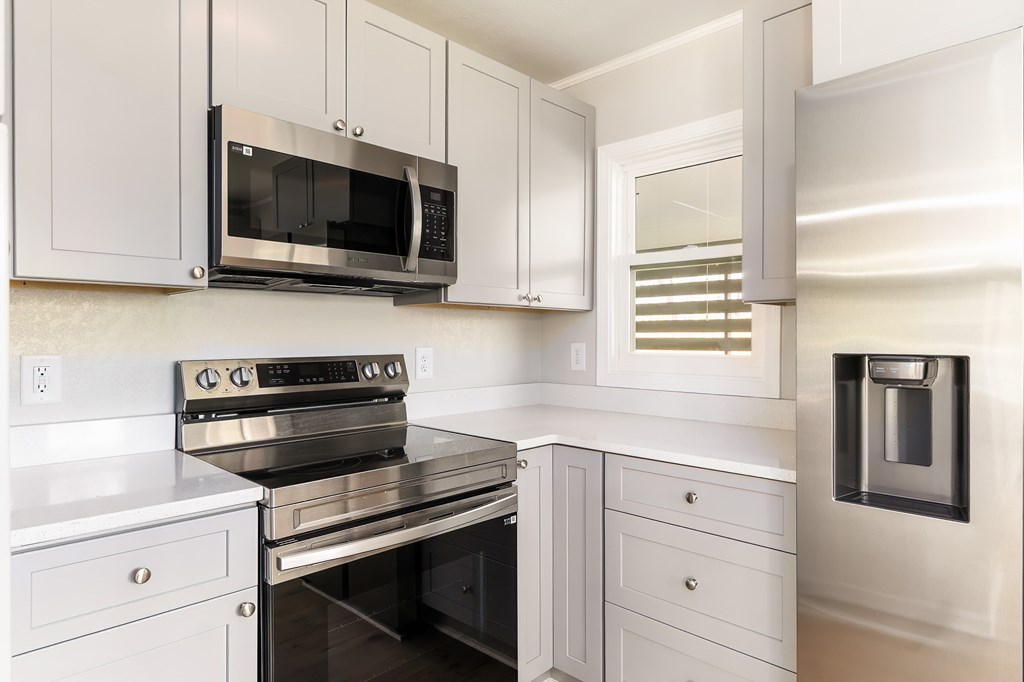 975 Middle Skeenah Rd