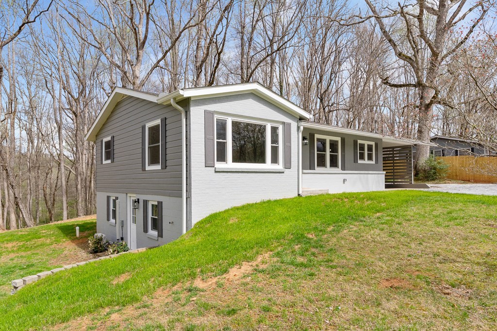 975 Middle Skeenah Rd