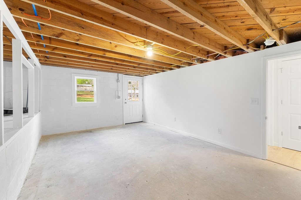 975 Middle Skeenah Rd