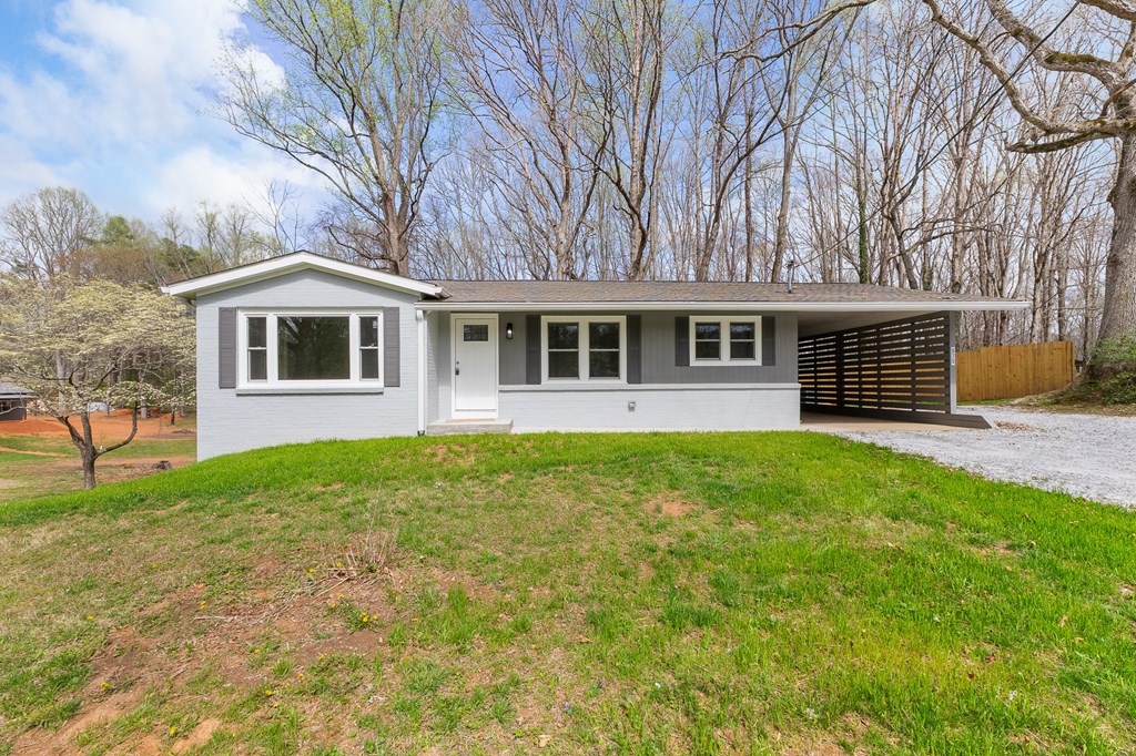 975 Middle Skeenah Rd