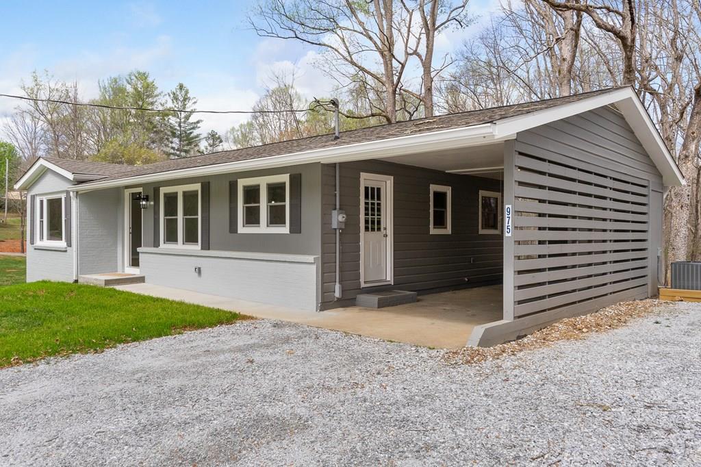 975 Middle Skeenah Rd