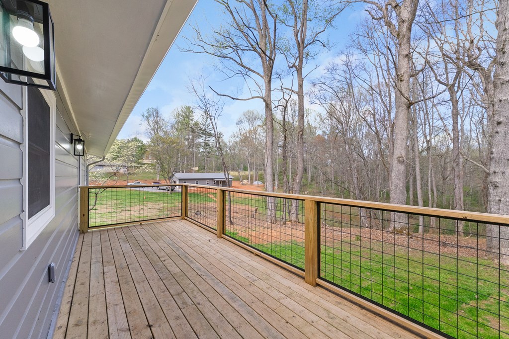 975 Middle Skeenah Rd