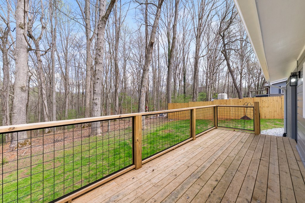 975 Middle Skeenah Rd