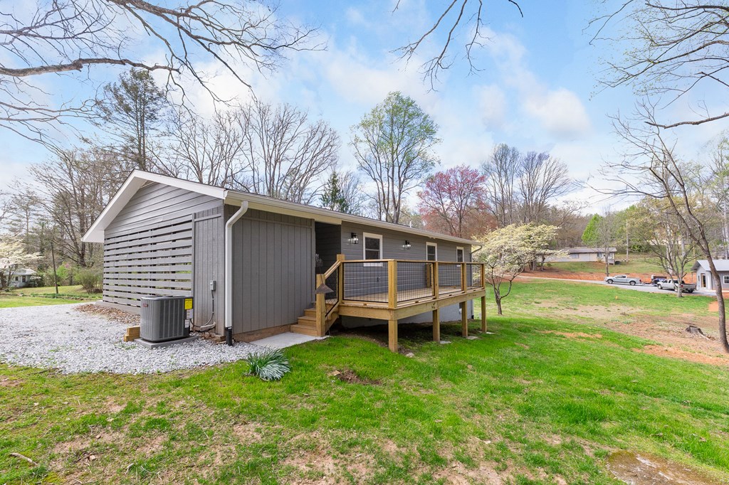 975 Middle Skeenah Rd