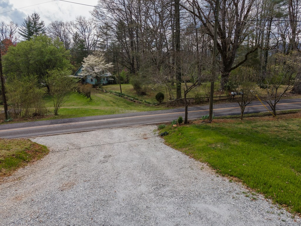 975 Middle Skeenah Rd