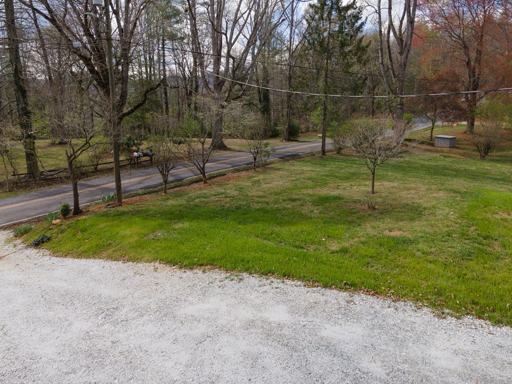 975 Middle Skeenah Rd