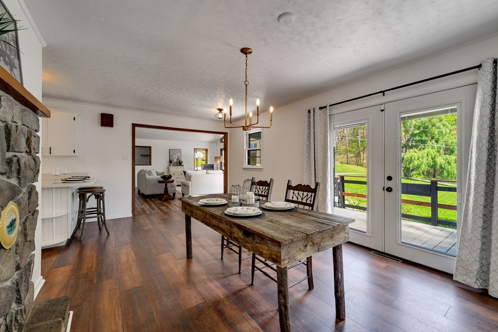 619/621 Kitchens Branch Road