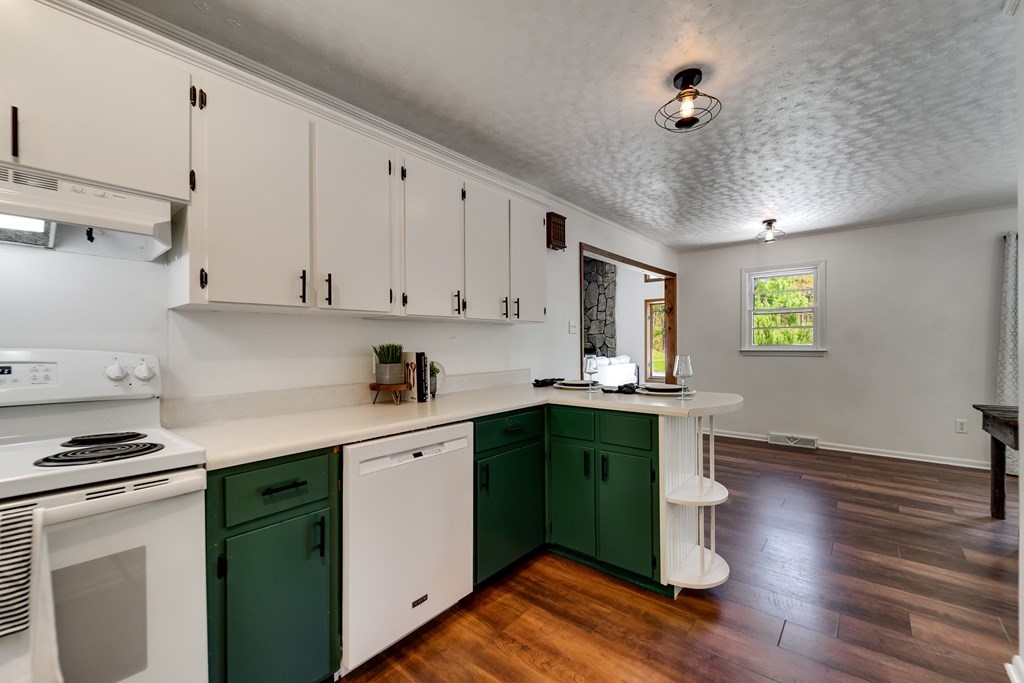 619/621 Kitchens Branch Road