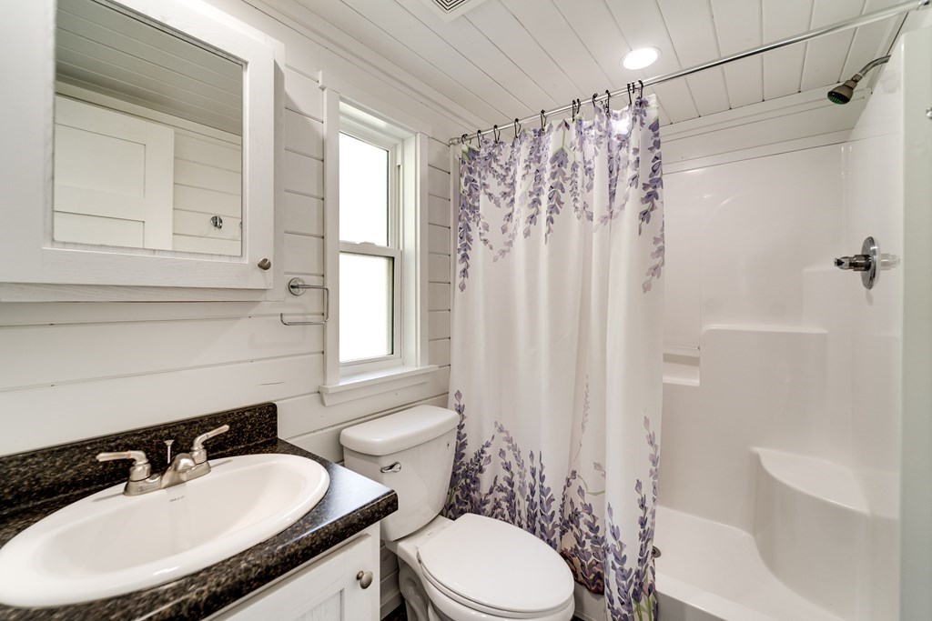 619/621 Kitchens Branch Road