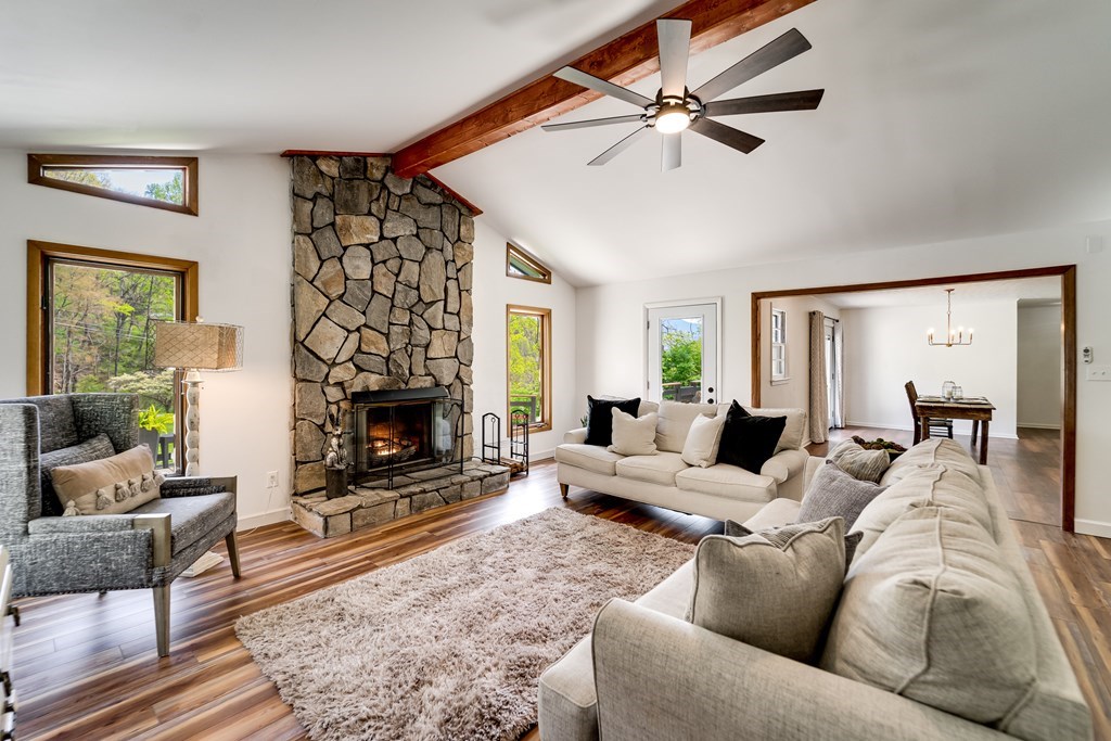 619/621 Kitchens Branch Road