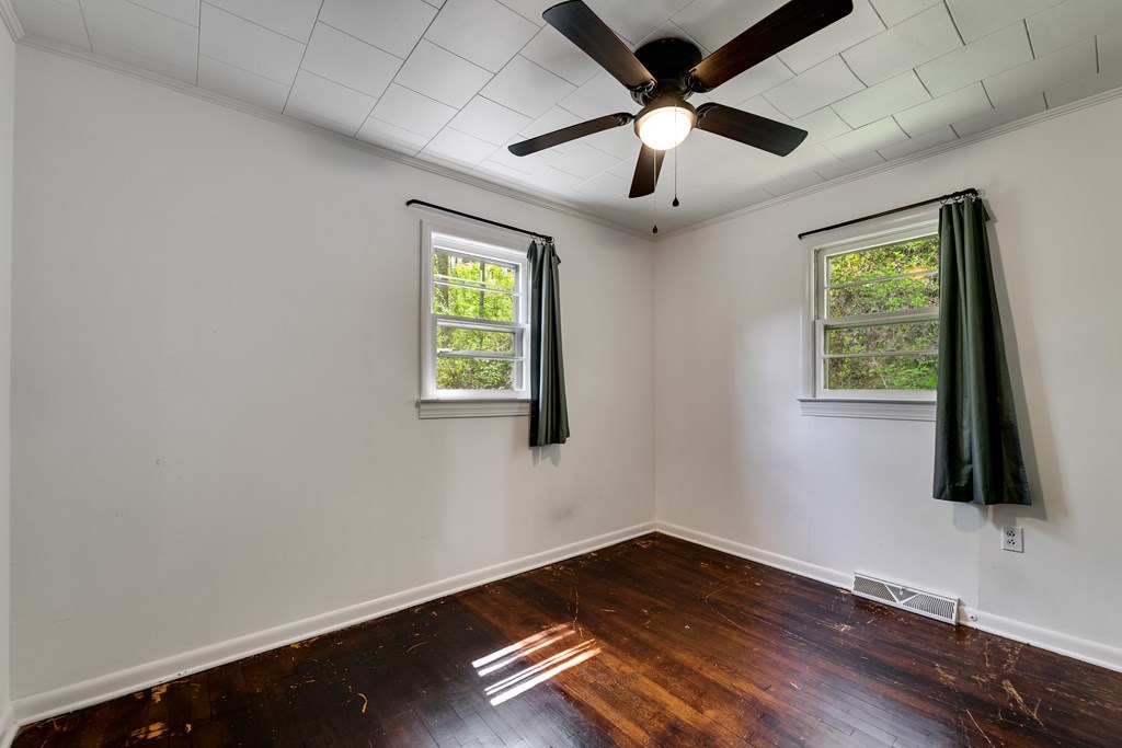 619/621 Kitchens Branch Road