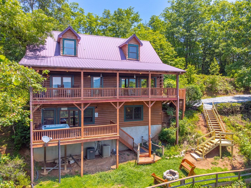 561 Signal Ridge