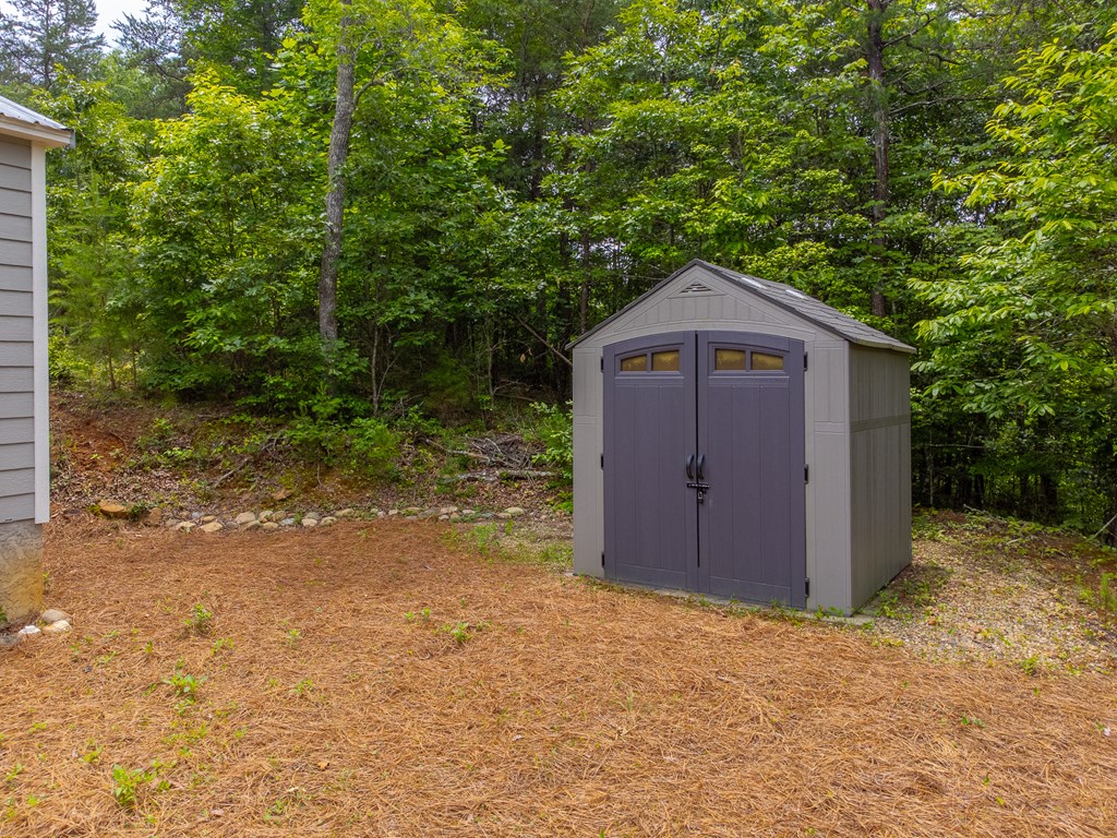 240 Bear Pen Cove