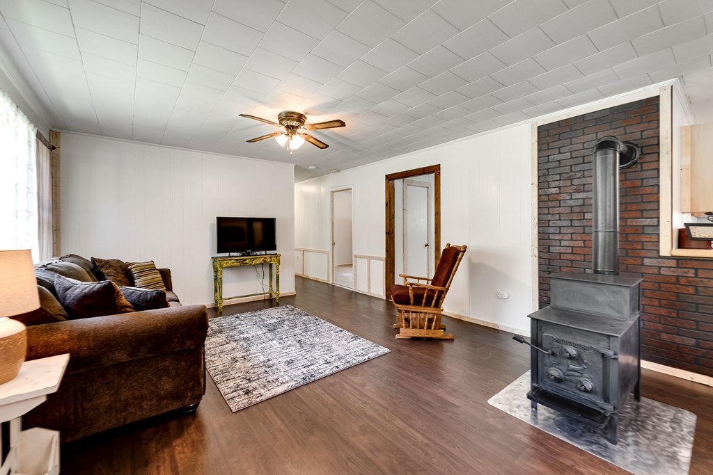 267 Hensley Cemetery Rd