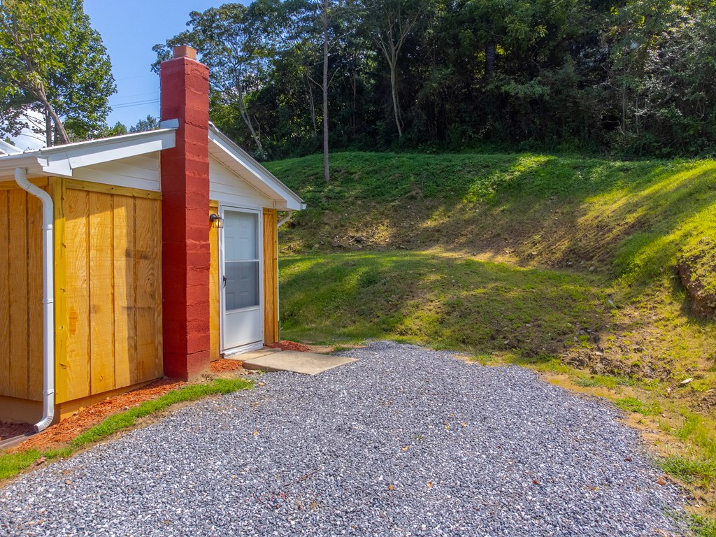 267 Hensley Cemetery Rd