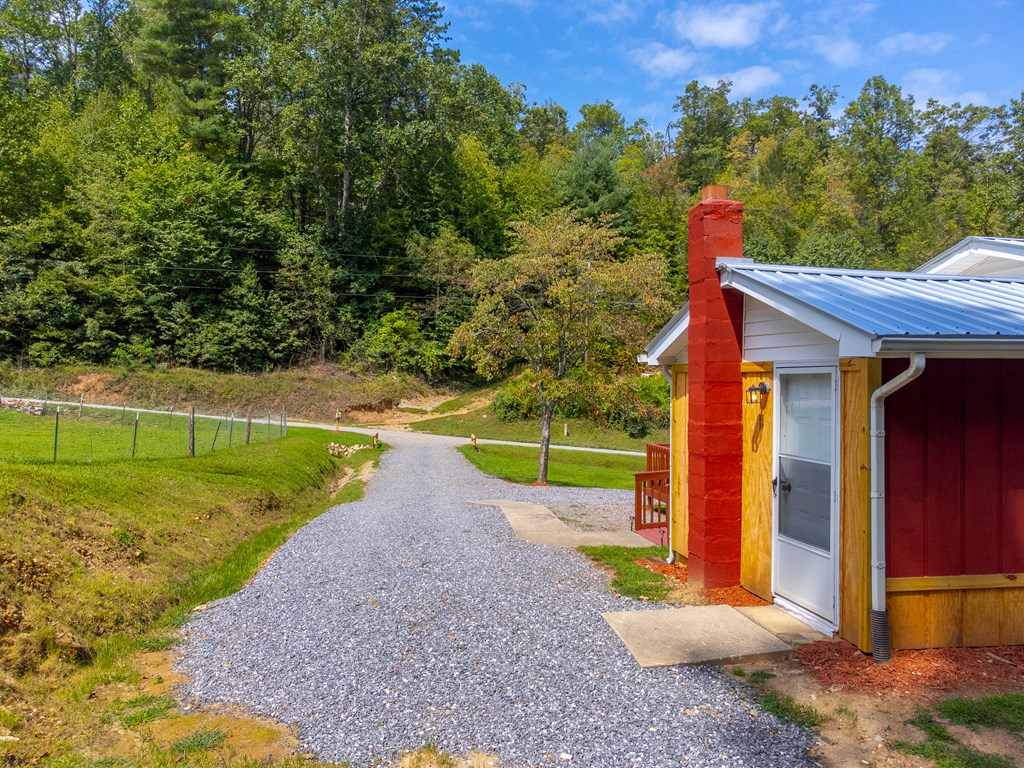 267 Hensley Cemetery Rd