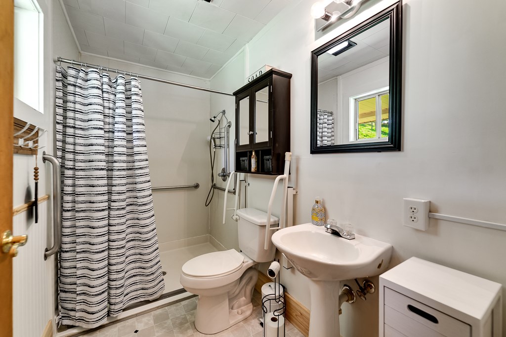 267 Hensley Cemetery Rd