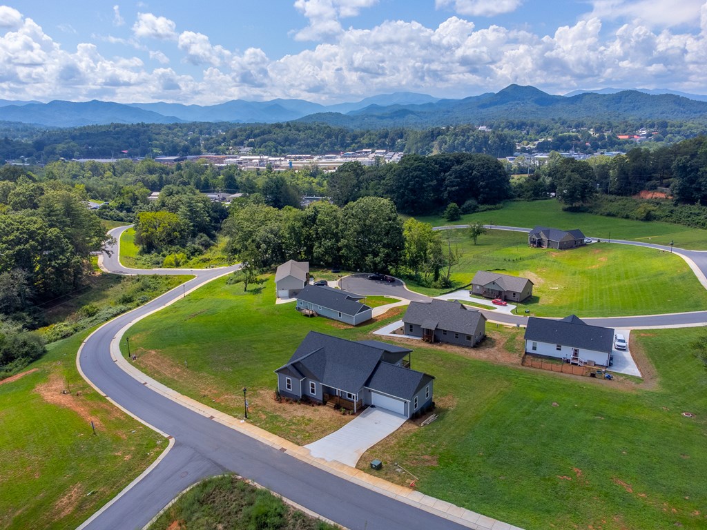 381 Scenic Ridge Circle