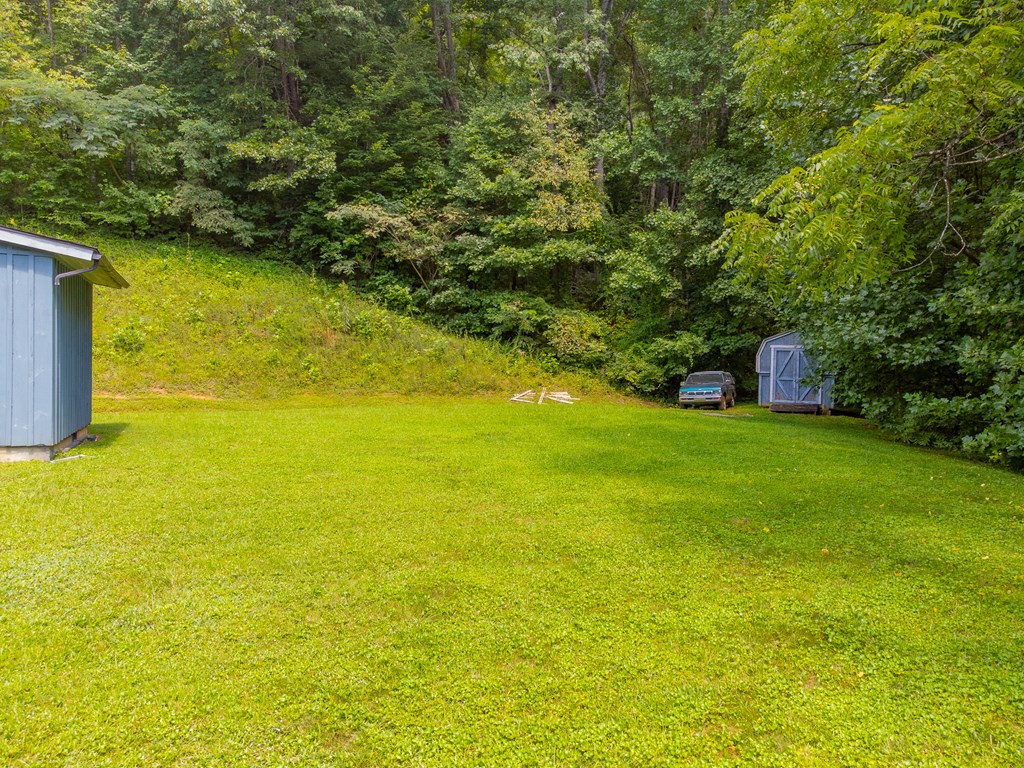 1040 Kitchens Branch Rd