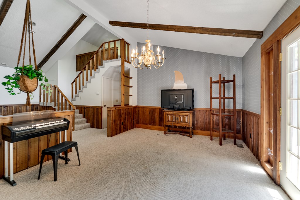 1040 Kitchens Branch Rd