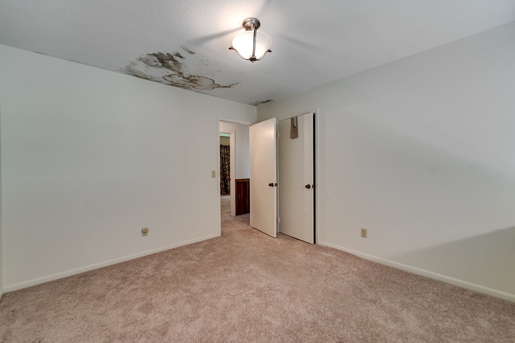 1040 Kitchens Branch Rd