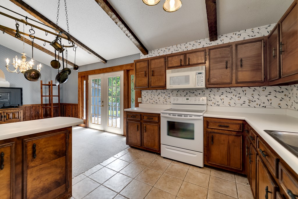 1040 Kitchens Branch Rd