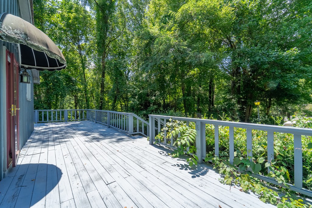 1040 Kitchens Branch Rd