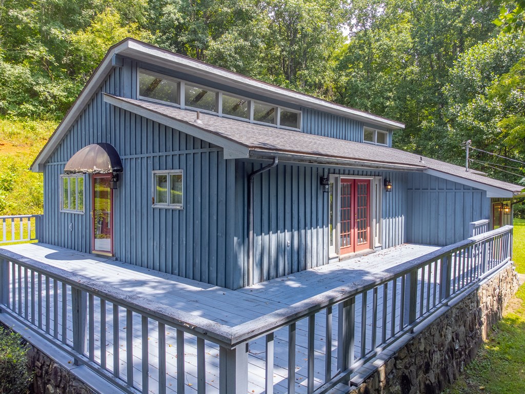 1040 Kitchens Branch Rd