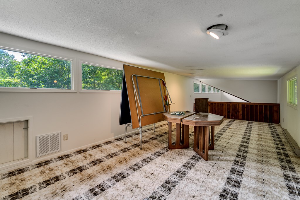 1040 Kitchens Branch Rd