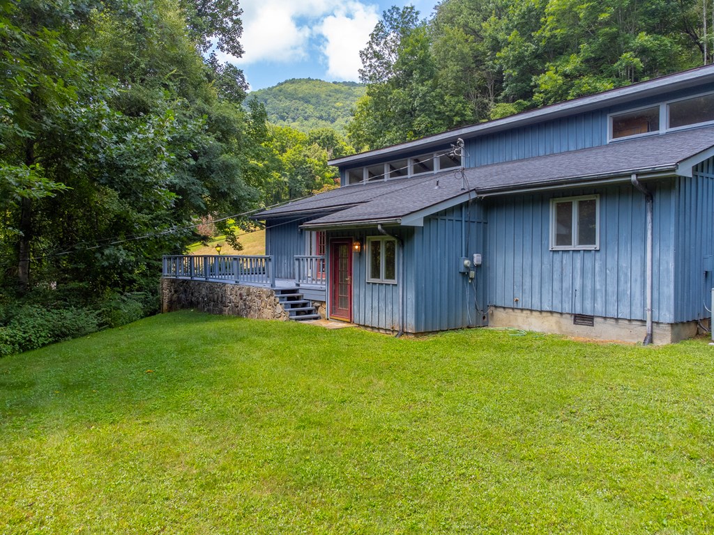 1040 Kitchens Branch Rd