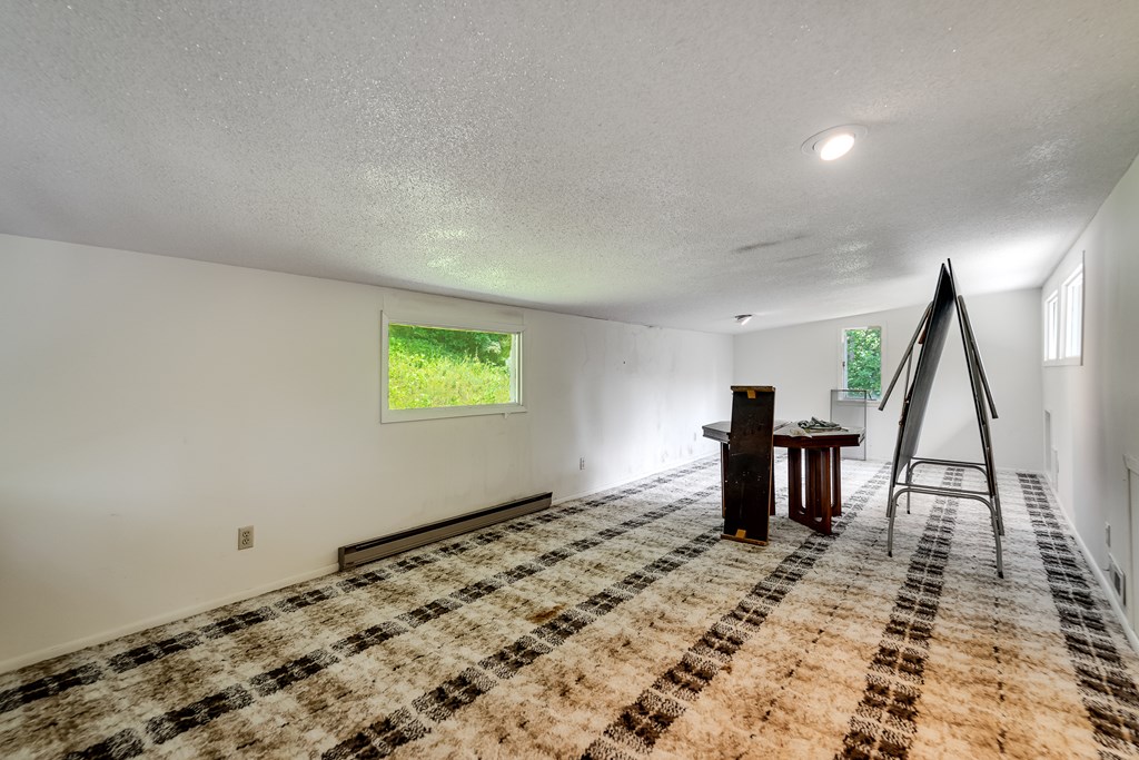 1040 Kitchens Branch Rd